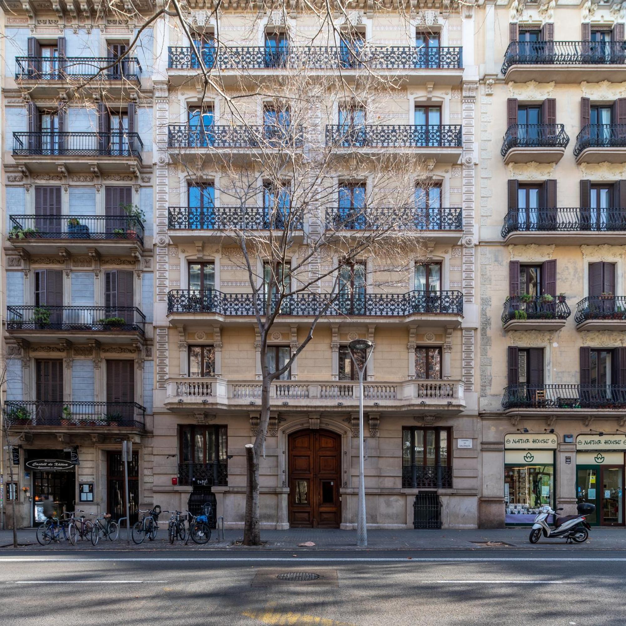 Fuster Apartments By Aspasios Barcelona Buitenkant foto